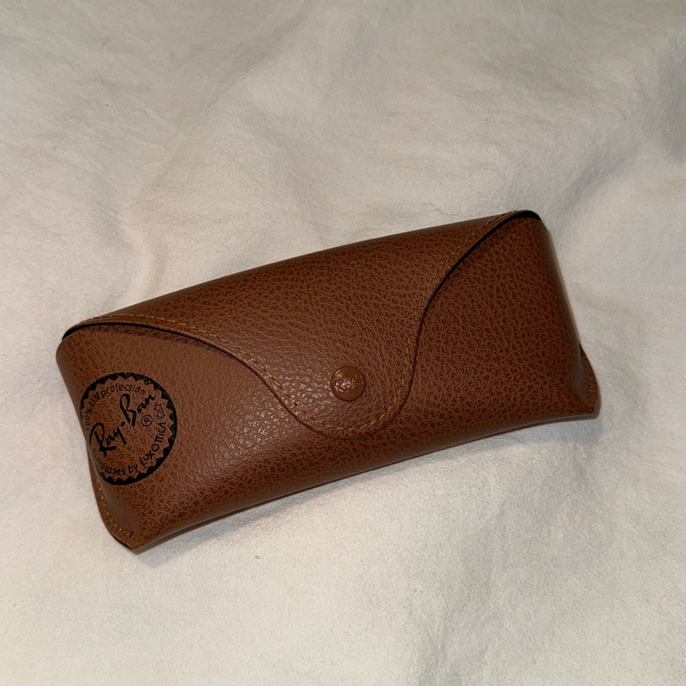 Ray Ban tan leather glasses case with cloth